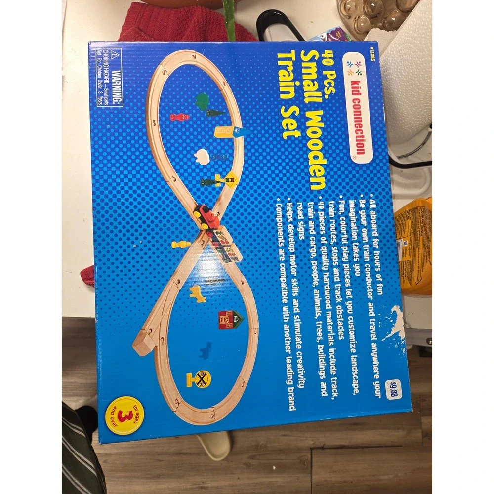 Kid Connection 40 Piece Small Wooden Train Set Figure 8 Track 13285 NEW
